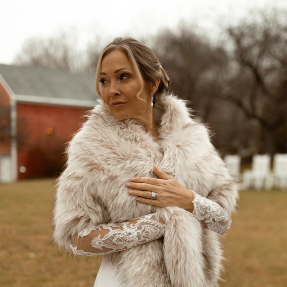 Meet your Posher, Amanda - Picture 1 of 1